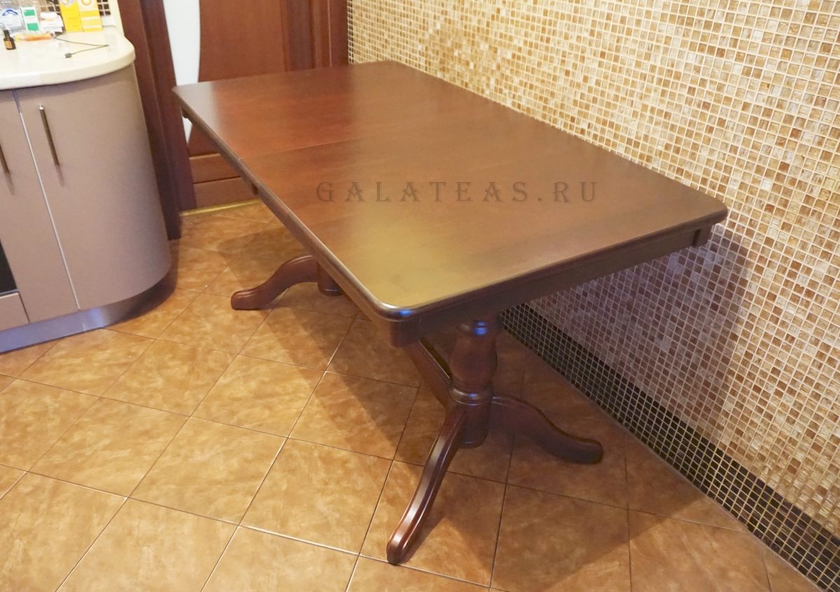 Стол из массива Версаль