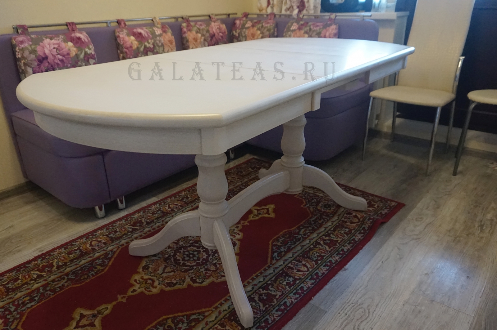 Стол Версаль в эмале