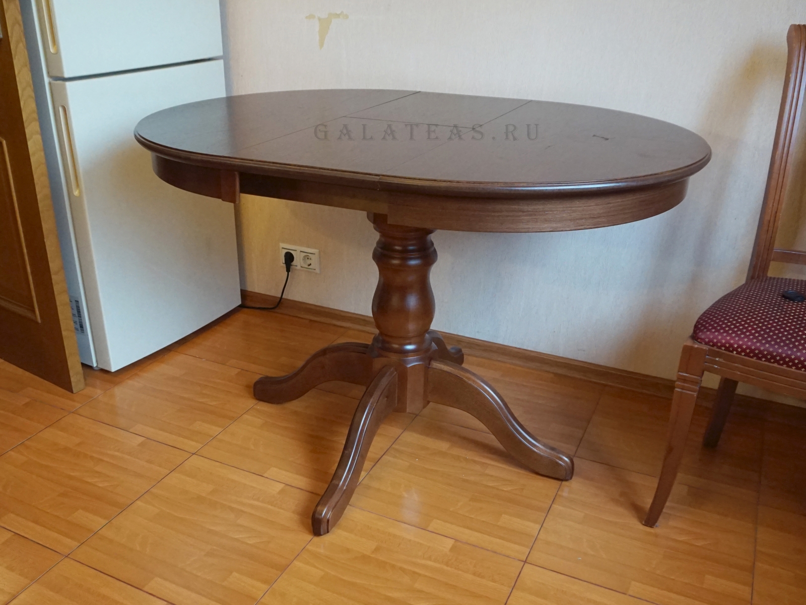 Круглый стол Оливия раскладной 